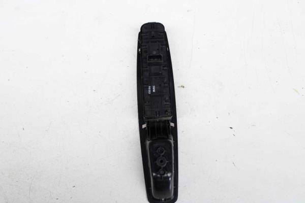 BOUTON LEVE VITRE RENAULT MEGANE  2009-2015 ( 4 VITRES ) - Vue 2